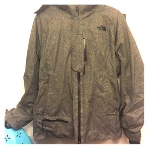 Northface Primaloft waterproof Hyvent ski jacket.
